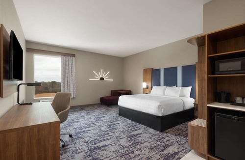 Athens Hotel | La Quinta Inn & Suites by Wyndham Athens I-65