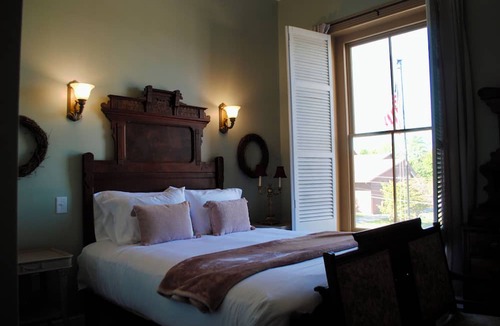 Jefferson City Hotel | The Lodge at Old City Hall