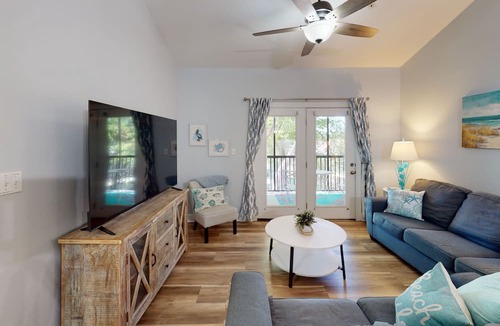Foley Condo | Gorgeous 3BR Condo in FOLEY near OWA/THE BEACH!