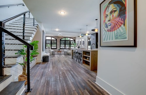 Castleberry Hill Apartment | Penthouse w Rooftop, Private Chef, Secure Parking