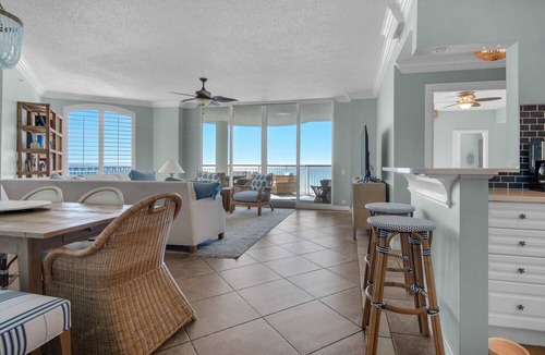 Navarre Beach Condo | Beach Colony West 4C - Gulf Front 3BR w/Beach Chair Service & Onsite Staff!