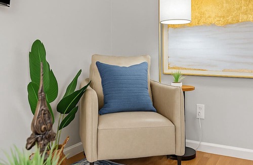 Fraser Condo | Cozy 2BR Condo in Great Location | King Bed