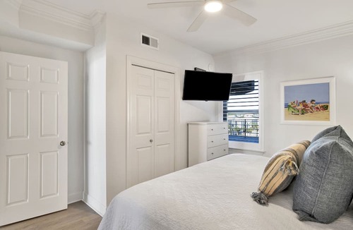 Orange Beach East Condo | Beachfront 1BR + Bunk Alcove @ Phoenix X Sleeps 6 Next to Flora-Bama