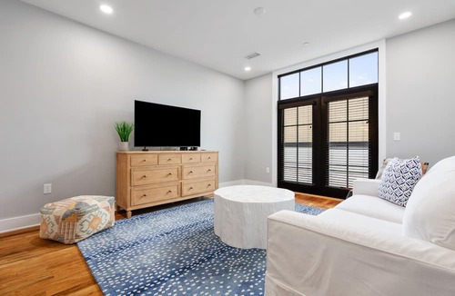 Auburn Apartment | High End 2 Bedroom in Downtown Auburn ~ 206 over Downtown Target