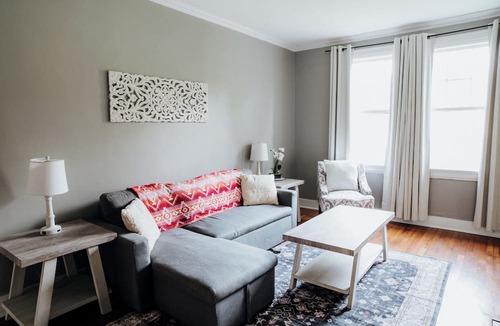Montgomery Apartment | Stylish Downtown Stay | Modern Comfort & WiFi