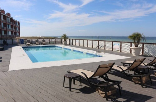 Pensacola Beach Condo | Bayfront Retreat with Pool, Perfect for 6 - PBC108