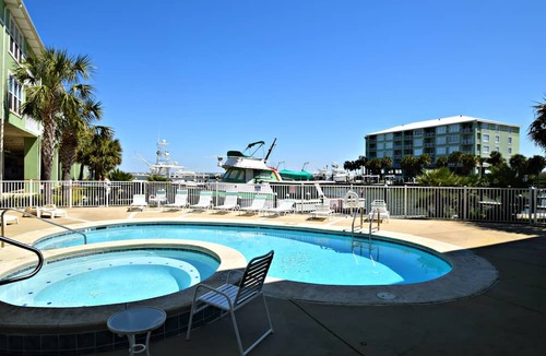 Fort Morgan Condo | Relax and Catch a couple of fish! 🎣 ~ There is something for everyone!