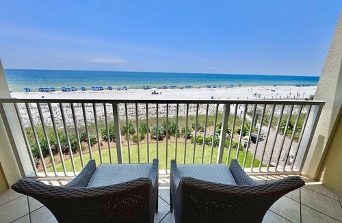 Orange Beach East Condo | Time to get… 🎶 Knee deep in the water somewhere! 🎶 on island time!