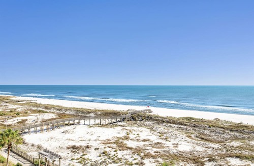 Fort Morgan Condo | Gulf Front Beach Club - Renovated Corner Condo, Direct Gulf Views! Pool, WIFI