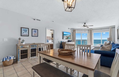 Pensacola Beach Condo | Emerald Isle 702 - 𝑺𝒐𝒖𝒕𝒉𝒆𝒓𝒏 𝑺𝒂𝒑𝒑𝒉𝒊𝒓𝒆