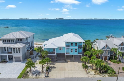 Pensacola Beach Condo | Baywatch Beach House | Private Pool | Beach Service Included | Dog Friendly