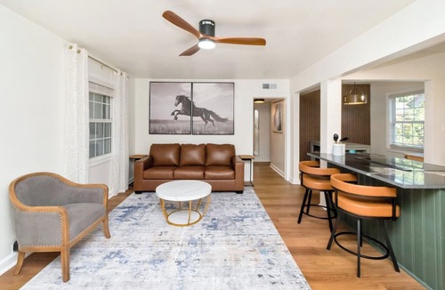 Mobile Apartment | Bella's Midtown Condo