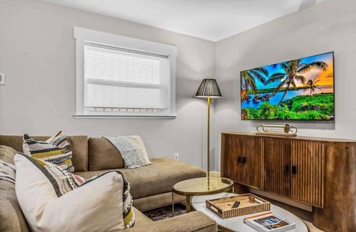 Northeast Pensacola Apartment | Cozy- 2 bedroom stay in Pensacola