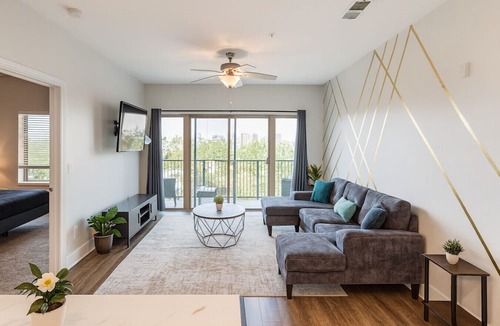 Glen Iris Apartment | 🎓Across from UAB | Spacious 2BR Retreat 2nd