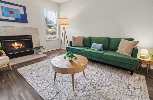Vestavia Hills Apartment | 2BR Great for Mid/Long Stays - King Bed/Pool/Gym/Family Friendly