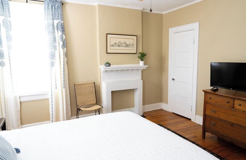 Montgomery Apartment | Elegant 2BR Stay | Pets + High-Speed WiFi