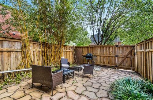 Old East Hill House | Hip & vibrant townhome near downtown with private patio grill AC and WiFi