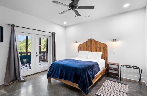 Houston House | Sweet Retreat - Great Views Of The Lake!