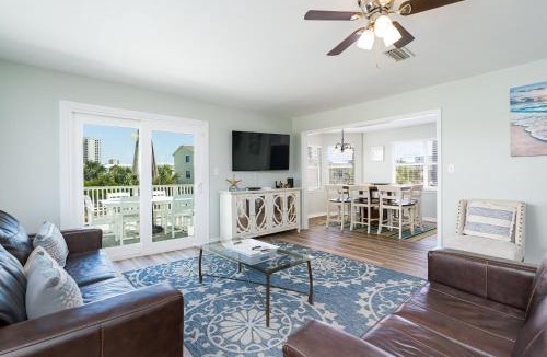 Gulf Shores Apartment | Blue Lagoon at Little Lagoon Resort by Youngs Suncoast