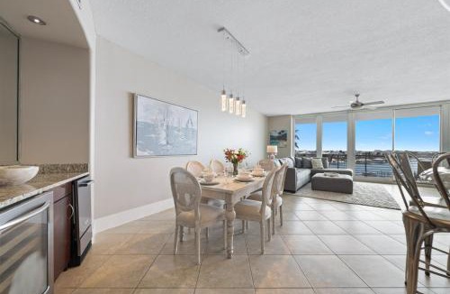 Orange Beach East Apartment | Bella Luna 407-Luxury Condo-Sleeps 8-Walk to Flora-Bama-2 King Beds-Flora-Bama