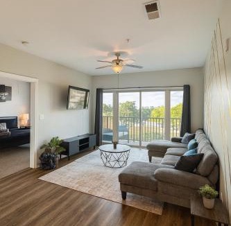 Glen Iris Apartment | Across from UAB Spacious 2BR Retreat 3a