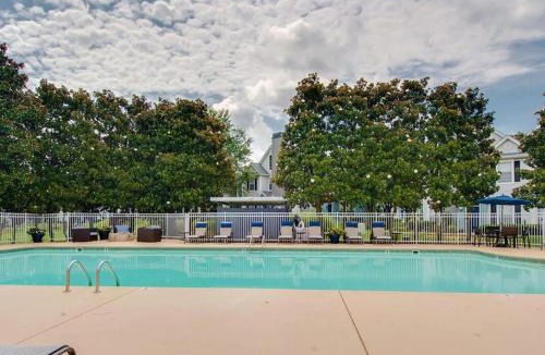 Murfreesboro Apartment | Landing Stylish 1BD Gym Clubhouse