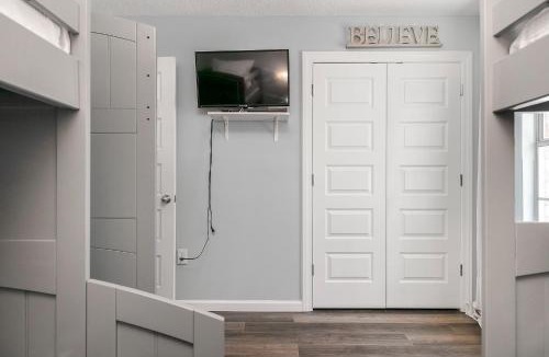 Foley House | Happy Ours
