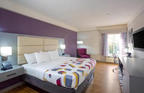 Daphne Hotel | La Quinta by Wyndham Mobile - Daphne