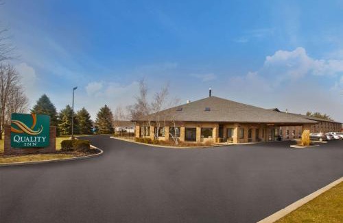 Marshall Hotel | Quality Inn Marshall near I-69