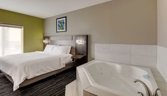 Holiday Inn Express & Suites Montpelier by IHG