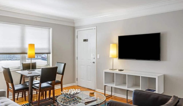 Brookwood Courtyard by BCA Furnished Apartments Bcc2b 09 I