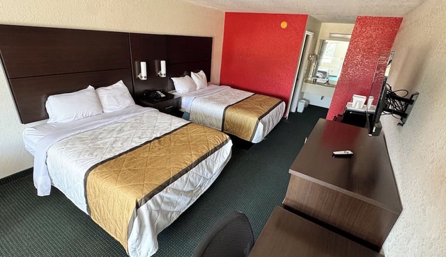 Garden Inn & Suites
