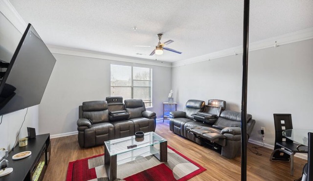 Beautifull Stays Extravagant & Luxury Living 2 Bedroom Apts by RedAwning