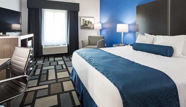 Best Western Plus Birmingham Inn & Suites