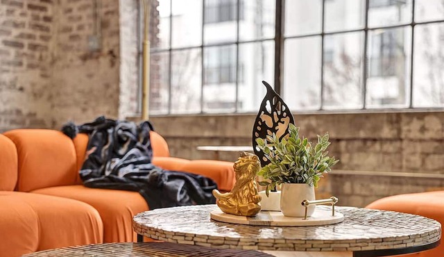 Penthouse Loft Downtown City View!