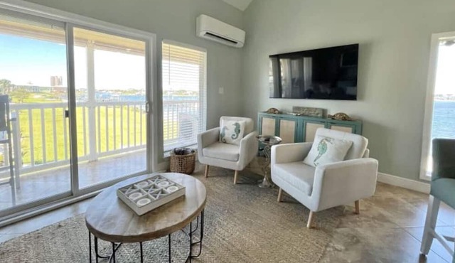 Sand Dollar W212 Bayfront Escape- Gorgeous Sunset Views, Bikes Included!