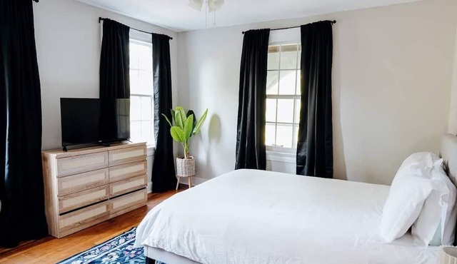 Chic 2BR Stay | Cozy Living & High-Speed WiFi