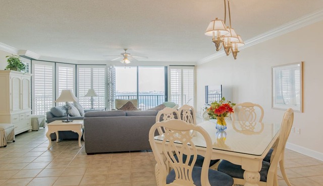 8th Floor 3BR Condo! Pet Friendly! Lazy River!