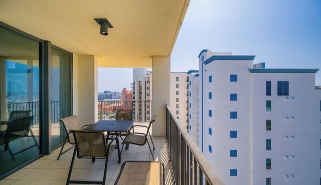 WEEKLY SPECIALS! Phoenix VIII 3BR Condo on the BEACH!