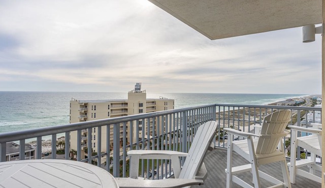 Spacious, open layout floor to ceiling with a wrap around balcony - ED1250