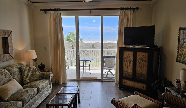 Inn at Dauphin Island 203 Beautifully Furnished with Great Views!