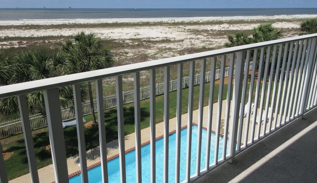 Inn at Dauphin Island 309 Wonderful Unit with Expansive Views!