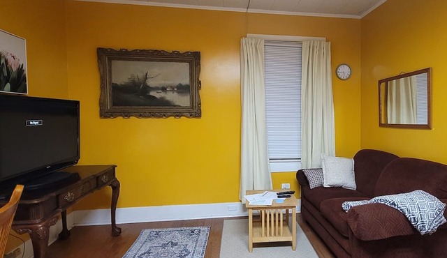 Private Apartment with kitchen near Mobile, Pascagoula and Chevron Refinery.