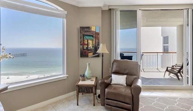 Beach Colony West 11C Gulf-Front 3BD/3BA w/Beach Service + Sleeps up to 8